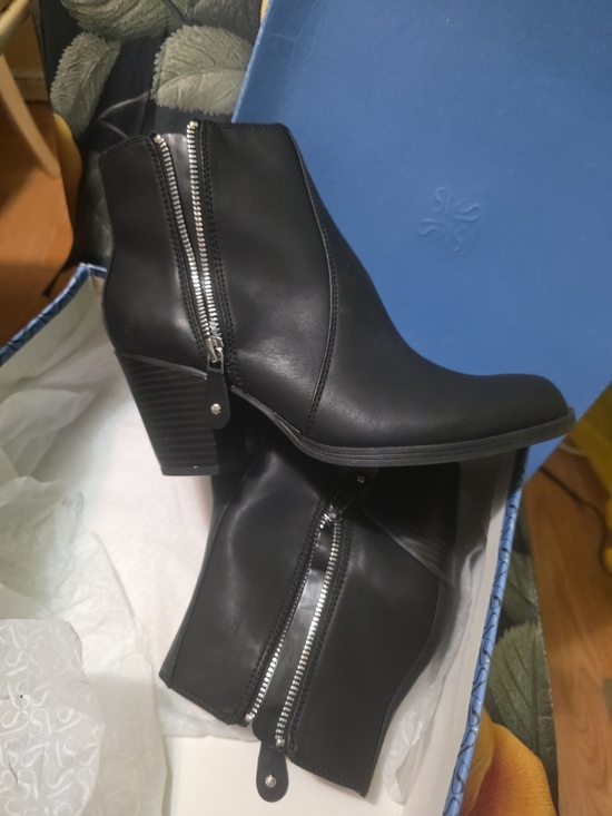 Simply Vera Vera Wang Shoes - Simply Vera Vera Wang Black Ankle Booties with Silver Zippers